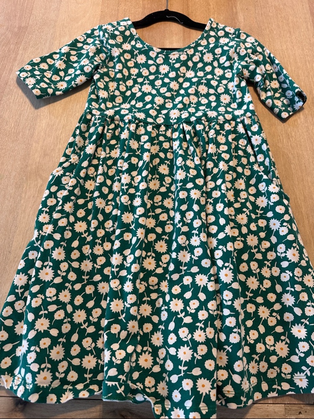 Hanna Andersson Green Daisy Print Dress